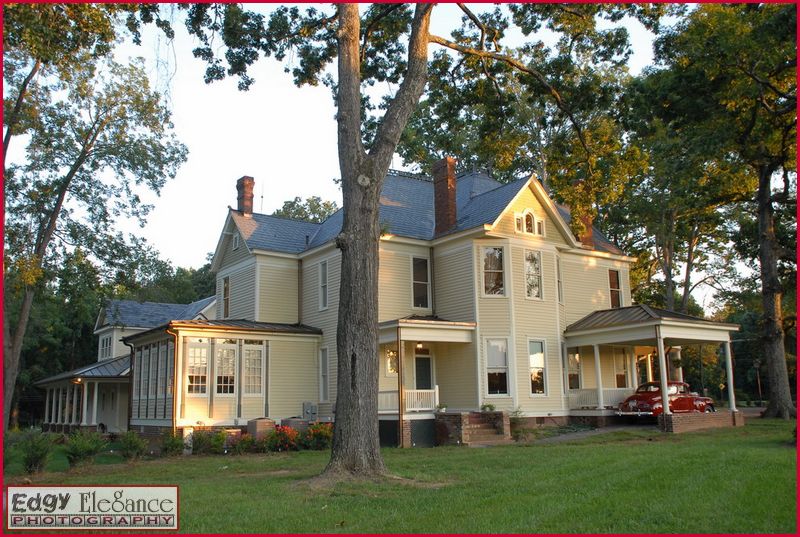 real-estate-20080922-alexander-house-019-resized.jpg